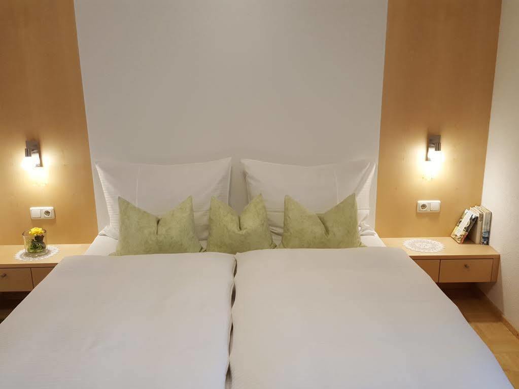 Appartements Gastehaus Monika Бецау Екстериор снимка
